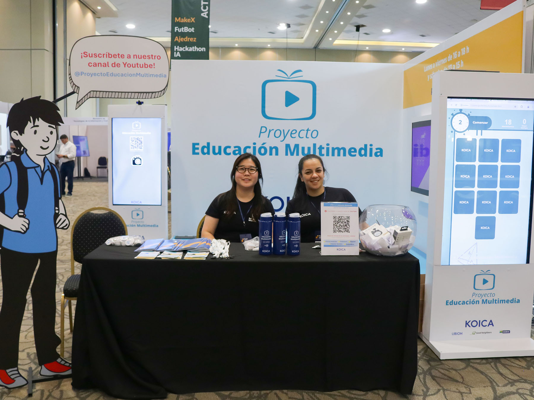 Stand - Proyecto Educación Multimedia.JPG